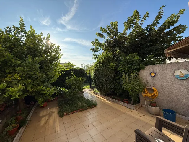 Magnífica casa adosada de 3 habitaciones, jardin privado de 30m2 y con piscina comunitaria — 11