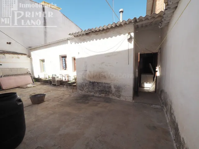 *Casa para reformar, junto al Paseo Ramón Ugena, con 225m2 d