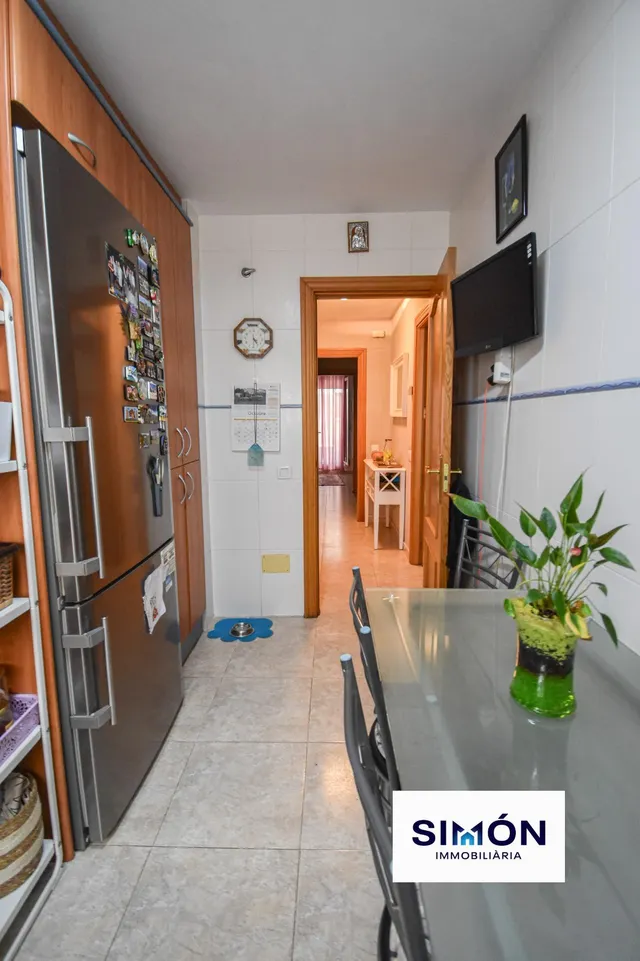 ¡FANTÁSTICA OPORTUNIDAD EN SANTPEDOR! Piso de 3 habitaciones dobles, con balcón y terraza. — 17