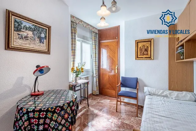 PISO EN PEDRO ANTONIO DE ALARCON — 16