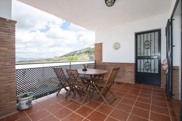 CHALET INDEPENDIENTE CON PISCINA — 8