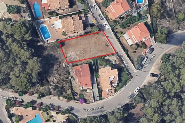 Terreno en zona exclusiva de Cunit — 2
