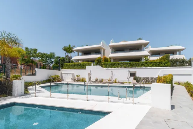 Chalet 3 habitaciones 665m² en venta - Marbella - foto 3