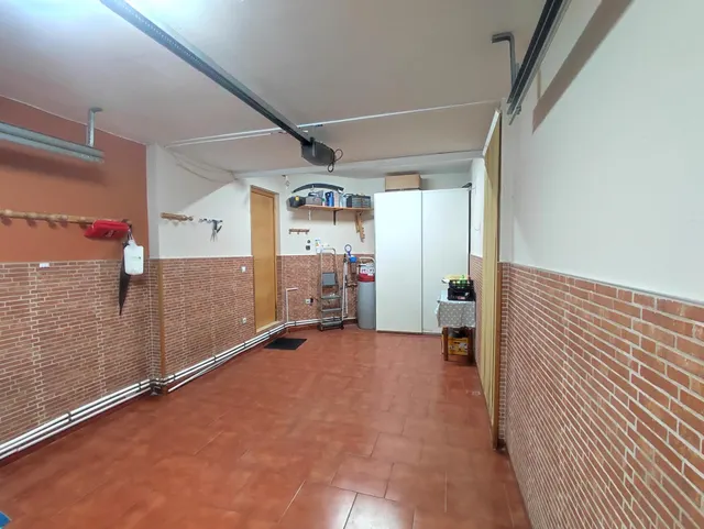 Chalet adosado en Paseo de la Democracia — 46