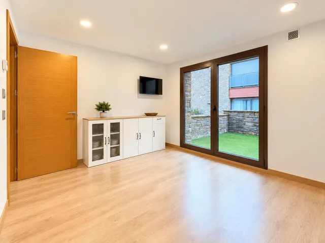 Luminoso piso de 3 habitaciones con terraza y box doble — 5
