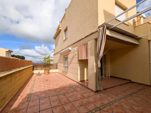 Exclusiva Residencia Unifamiliar en Cájar: Haciendo esquina. Espacio, Calidad y Bienestar para su Familia — 28