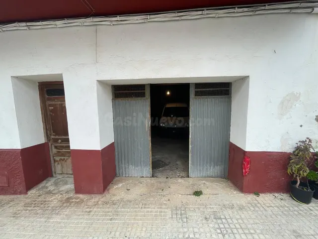 CASA DE 4 habitaciones, 1 WC, GARAJE PARA 2 COTXES Y TERRAZA - foto 2