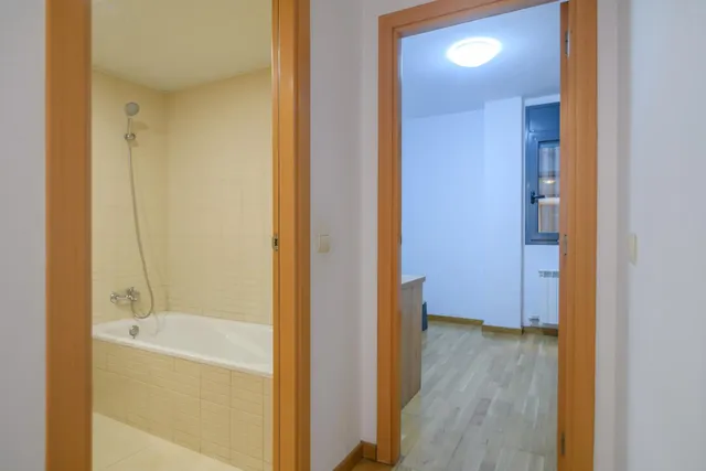 Impecable y céntrico en Manresa: 3 hab, suite y balcón — 22