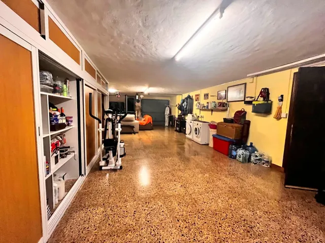 MAGNIFICO CHALET INDEPENDIENTE CON APARTAMENTO DE INVITADOS, PISCINA PRIVADA, GARAJE, BARBACOA, BUENAS VISTAS Y MUCHO MAS — 48