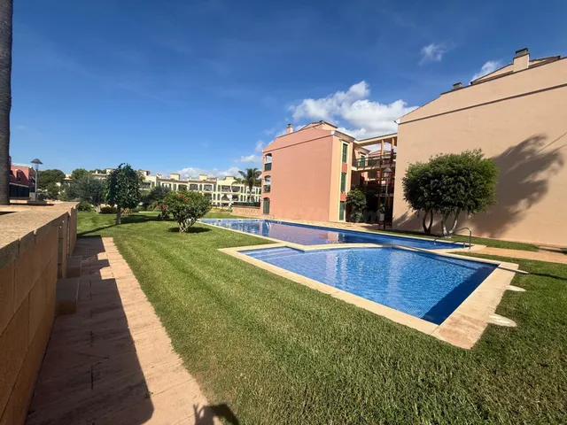 Un refugio mediterráneo reformado en Sa Torre, con terraza y cinco piscinas — 3