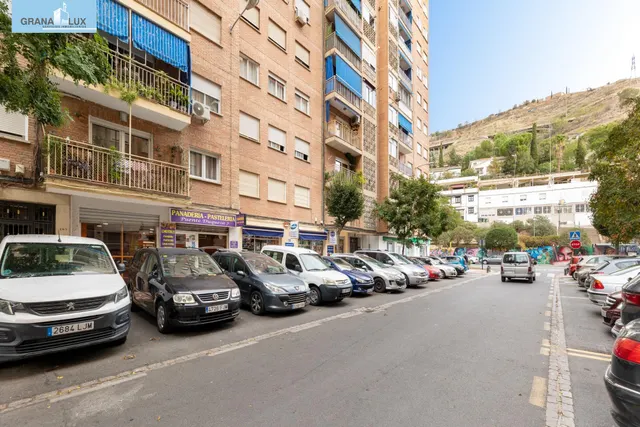 LOCAL COMERCIAL EN EL CHARCÓN — 21