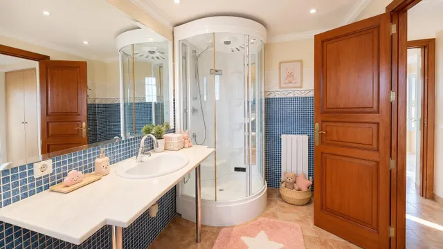 EXCLUSIVA VILLA CON VISTAS A LA BAHÍA DE PALMA EN MARRATXI — 24