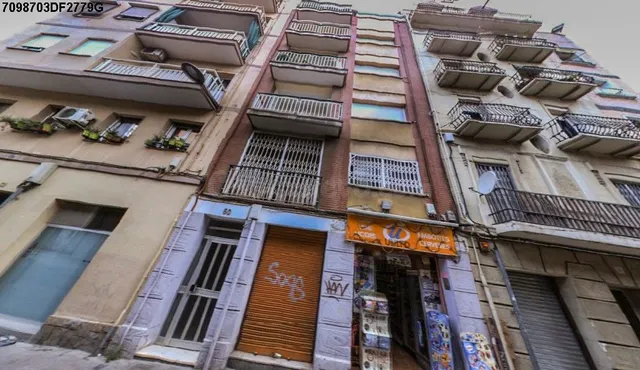 Se vende Piso OKUPADO en Carrilet 68 Hospitalet de Llobregat