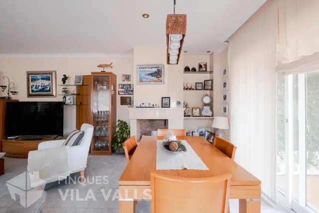 Casa con terraza, jardín y amplios espacios — 15