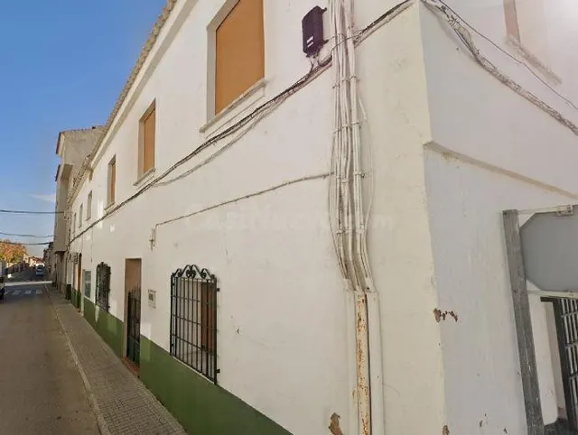 SE VENDE piso OKUPADO en C Los Molinos de Socuéllamos (Ciuda - foto 3
