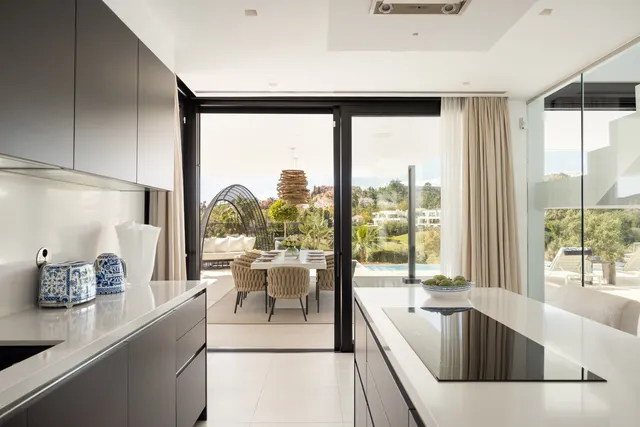 Chalet 4 habitaciones 368m² en venta - Marbella — 6