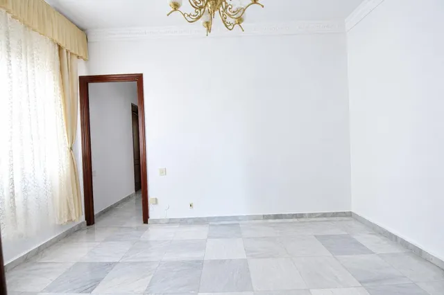 Piso junto a iglesia san jose, 113 metros, ascensor, av principal — 5