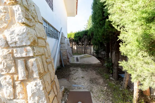 Casa con piscina privada en la urbanización Eucaliptus. — 37