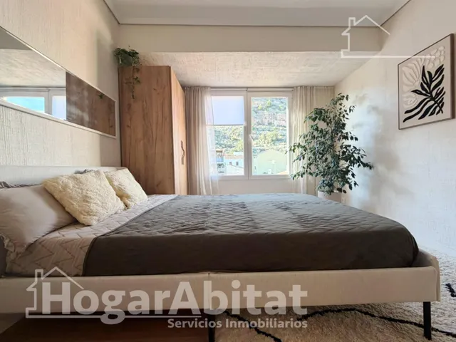 Espectacular reforma y excelente ubicación en este luminoso piso con balcón — 17