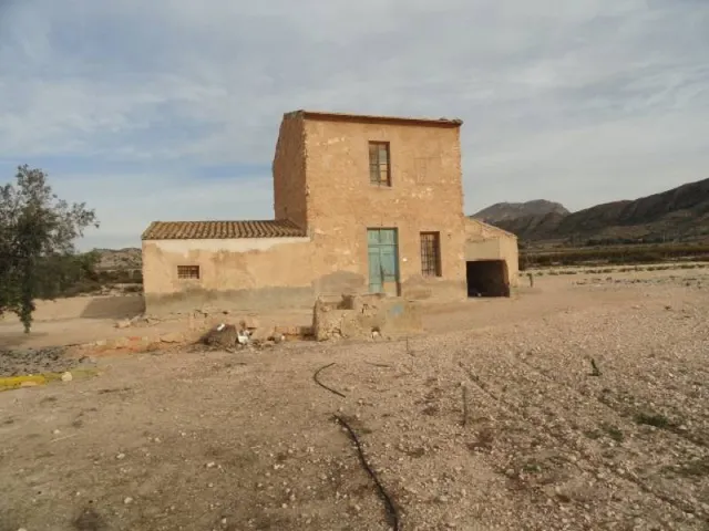 CASA DE CAMPO CON TERRENO ZONA INDUSTRIAL — 2