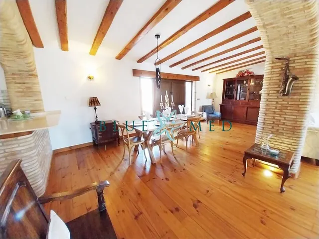 Sorprendente casa de campo con 4 dormitorios y 3 baños. — 7