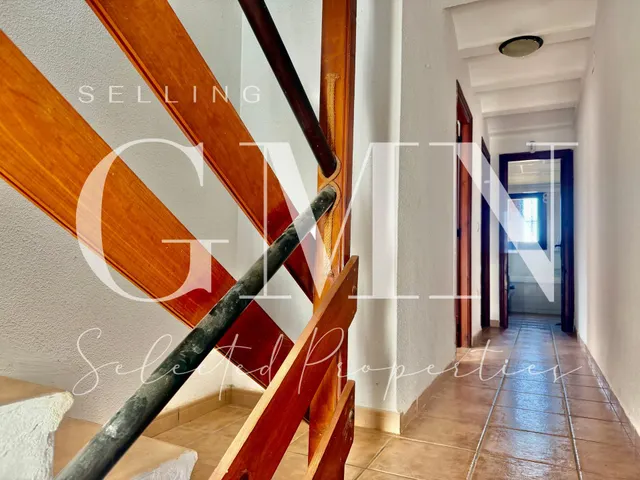 EXCELENTE VILLA EN ESQUINA EN ALBIR | MÁS PRIVACIDAD, LUZ Y GRAN POTENCIAL — 31