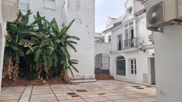 Local con proyecto de transformación en dos viviendas indepe - foto 3