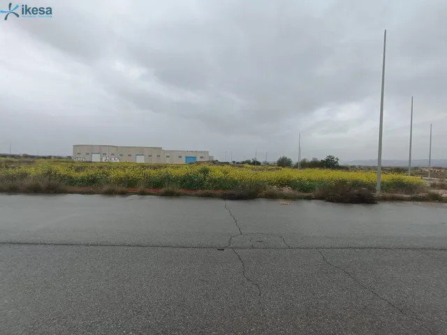 Terreno industrial de 4.096 metros — 14