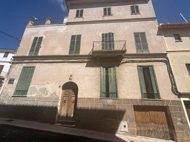 Casa señorial con algunas reformas pendientes - foto 4