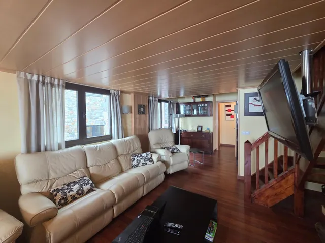 Atico duplex de 4 habitaciones en el Pas de la Casa