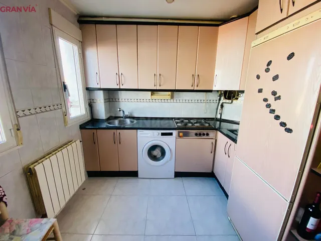 Apartamento en venta junto al Parque del Ebro - foto 2