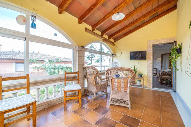 Chalet con amplio jardín y posibilidad de doble vivienda — 18