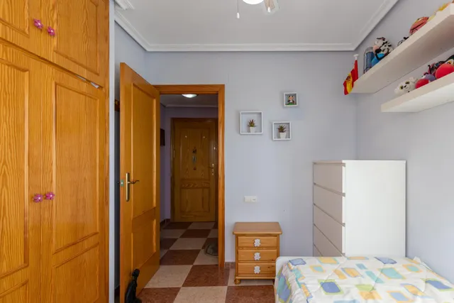 Apartamento de 2 dormitorios a tan solo 100 metros de la playa en La Mata!! — 16