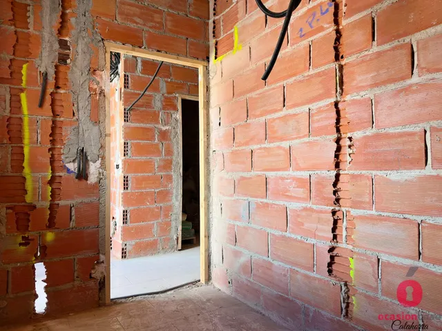 Amplia casa en construcción - zona muy baja campo de la verdad — 10