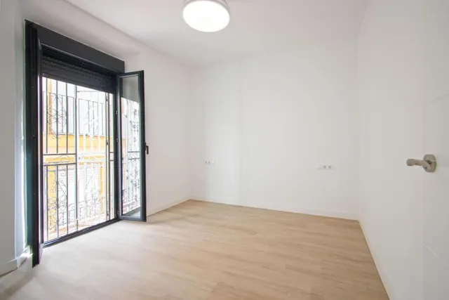 Piso en Venta en Sevilla Sevilla — 3