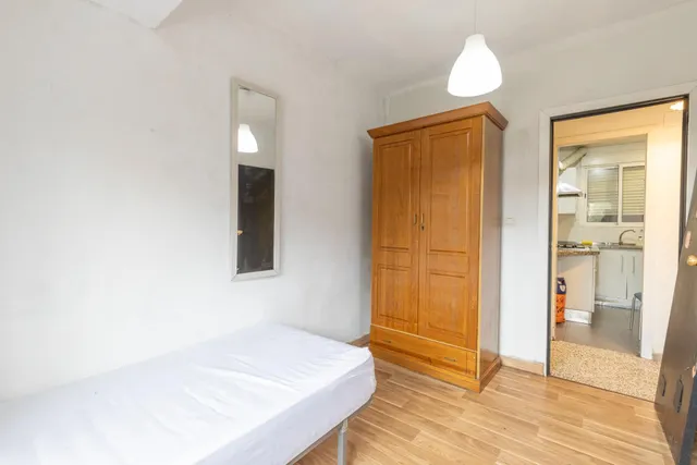 PISO DE 4 DORMITORIOS EN CAMINO DE RONDA — 29