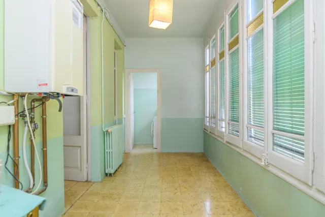 ¡Oportunidad única para inversores! Piso con alta rentabilidad e inquilino solvente en el centro de Manresa — 22