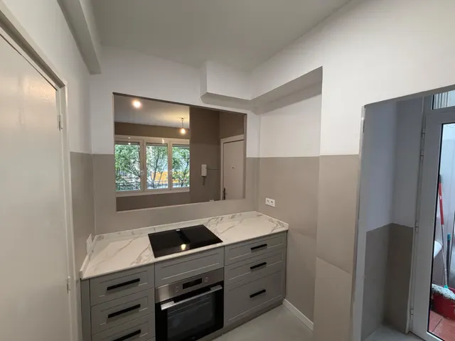 Piso reformado de 3 habitaciones con patio en Gràcia — 48