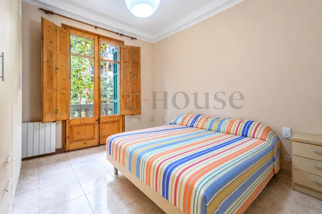 PISO LISTO PARA ENTRAR A VIVIR CON BALCON Y DOBLE ORIENTACIÓN EN LA DRETA DE L'EIXAMPLE — 9