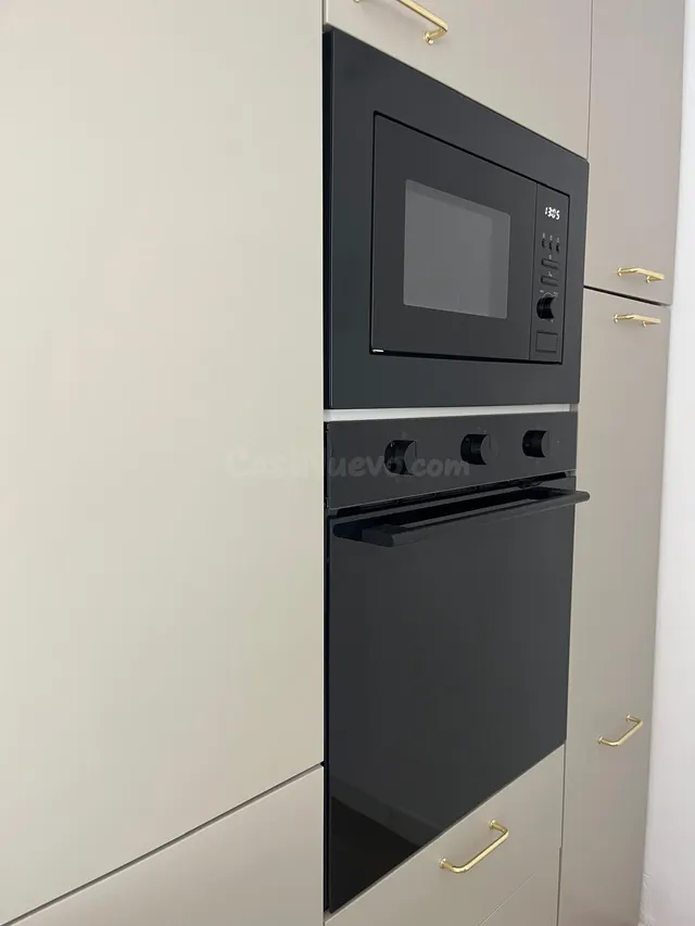 FANTÁSTICO PISO COMPLETAMENTE REFORMADO JUNTO AL PASEO DEL M - foto 5