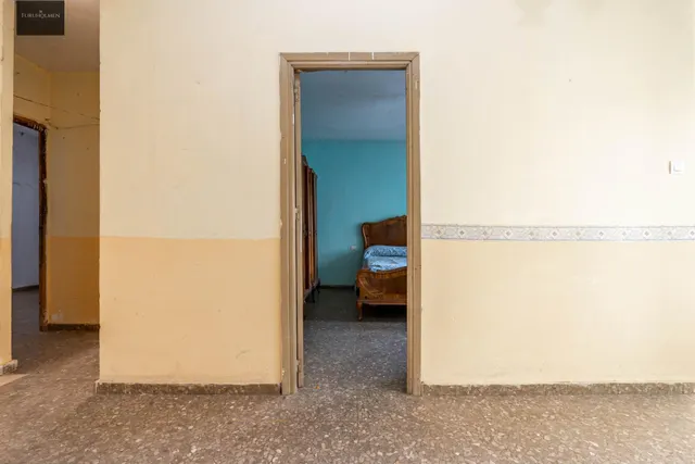 SE VENDE CASA CON UNA PARCELA DE 518 m2 (EN EL CENTRO DE LOS OGÍJARES). — 31