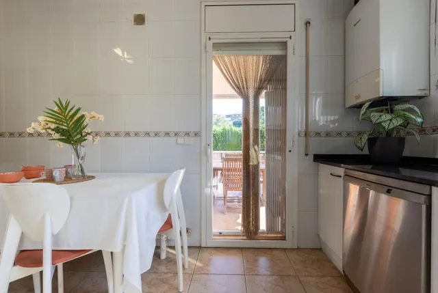 Espectacular Chalet de 4 habitaciones en Tarragona - ¡Tu Nuevo Hogar Te Espera! — 11