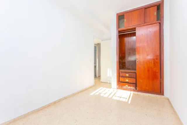 Se vende piso zona los marianistas — 33
