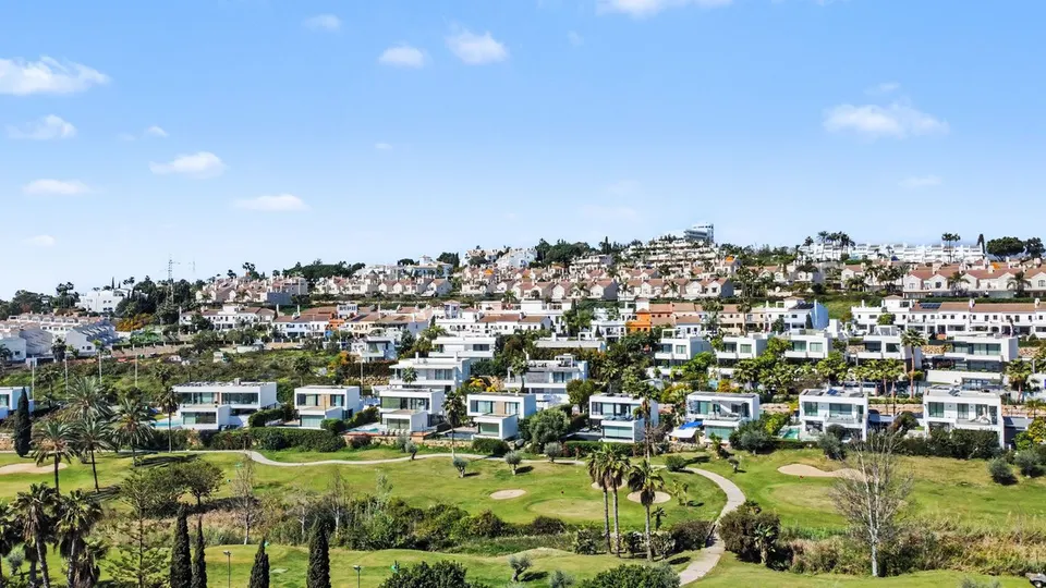 Parcela 2000m² en venta - Costa Del Sol