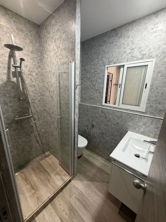 Local comercial 106m² en venta - Centre — 15