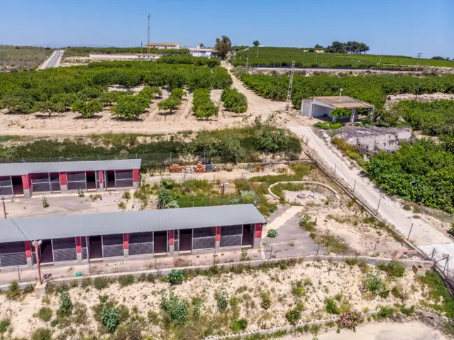 SE VENDE FINCA RÚSTICA DE 27.000 m Los Montesinos — 46