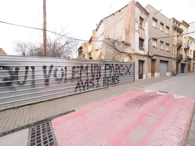 SE VENDE TERRENO URBANO EN PIERA — 4