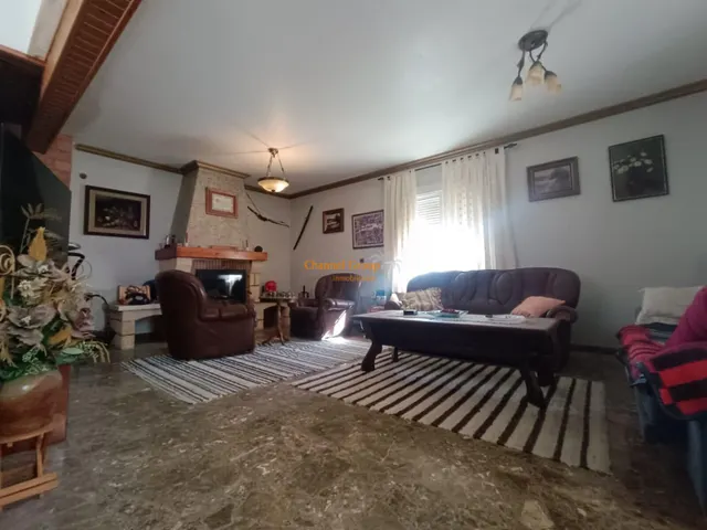 SE VENDE CHALET ZONA LA HOYA — 6