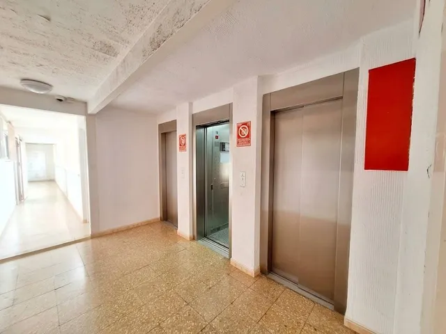 ️ estudio en 14.ª planta con vistas al skyline de Benidorm y al mar, a unos 800 mts. a la playa — 17