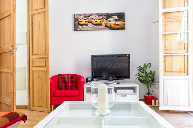 ESTUPENDO PISO CON LICENCIA TURITICA EN EL CENTRO HISTORICO  - foto 4